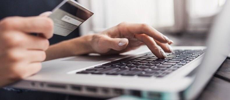 What_makes_the_EMI_Card_way_pay_buying_on_credit_card_large_img_790X345